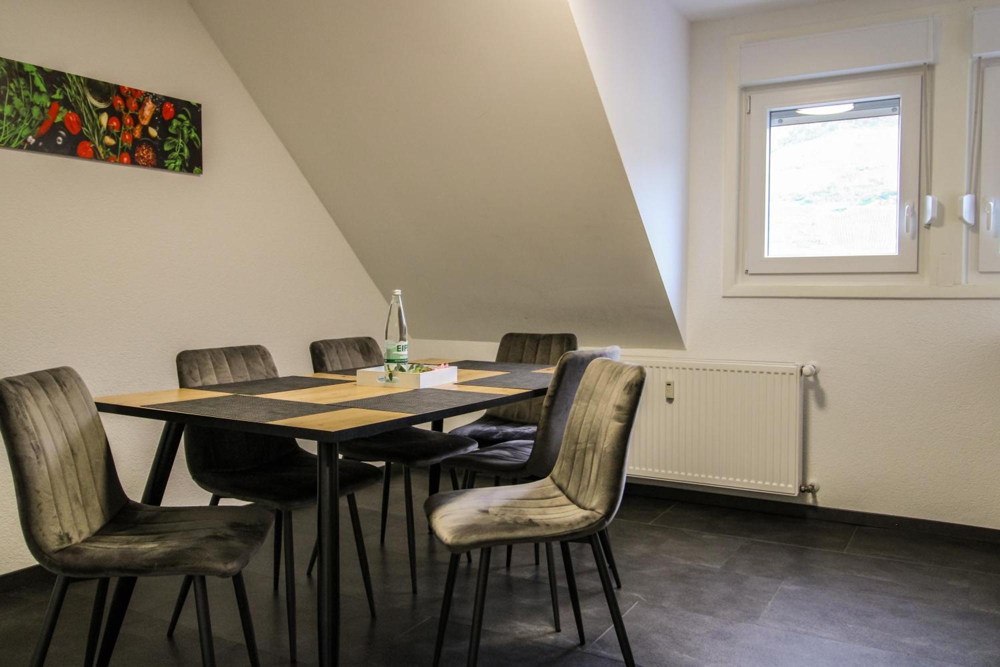 Sweet Six, Balkon, Netflix, Boxspringbetten, Hochwertiges Bad Zell an der Mosel Exterior foto