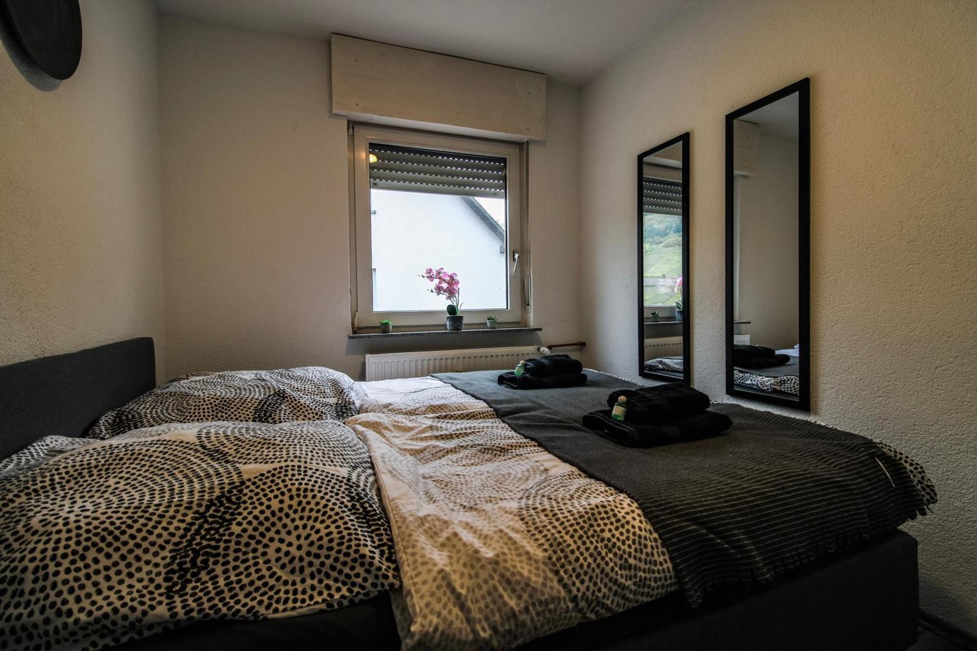 Sweet Six, Balkon, Netflix, Boxspringbetten, Hochwertiges Bad Zell an der Mosel Exterior foto